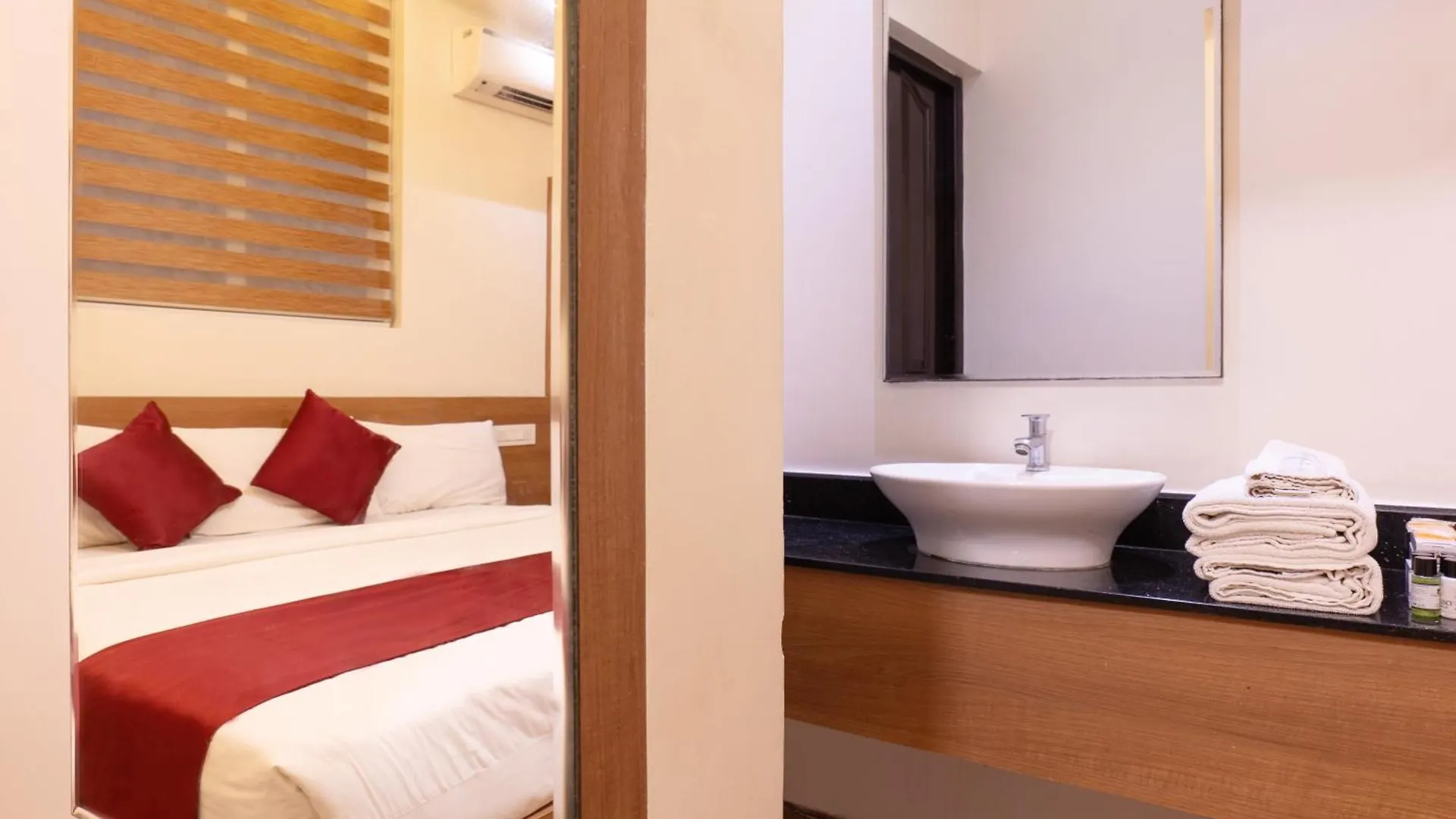 Medley Regency Hotel Palakkad